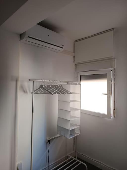 Estupendo Piso Renovado A 30 Metros De La Playa Apartamento *