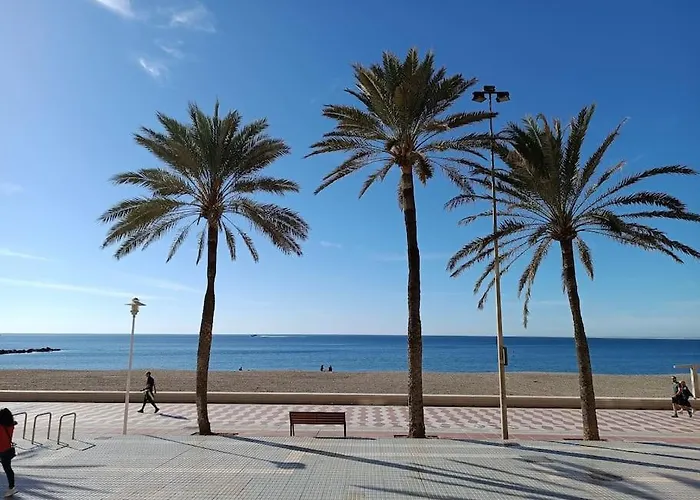 Estupendo Piso Renovado A 30 Metros De La Playa